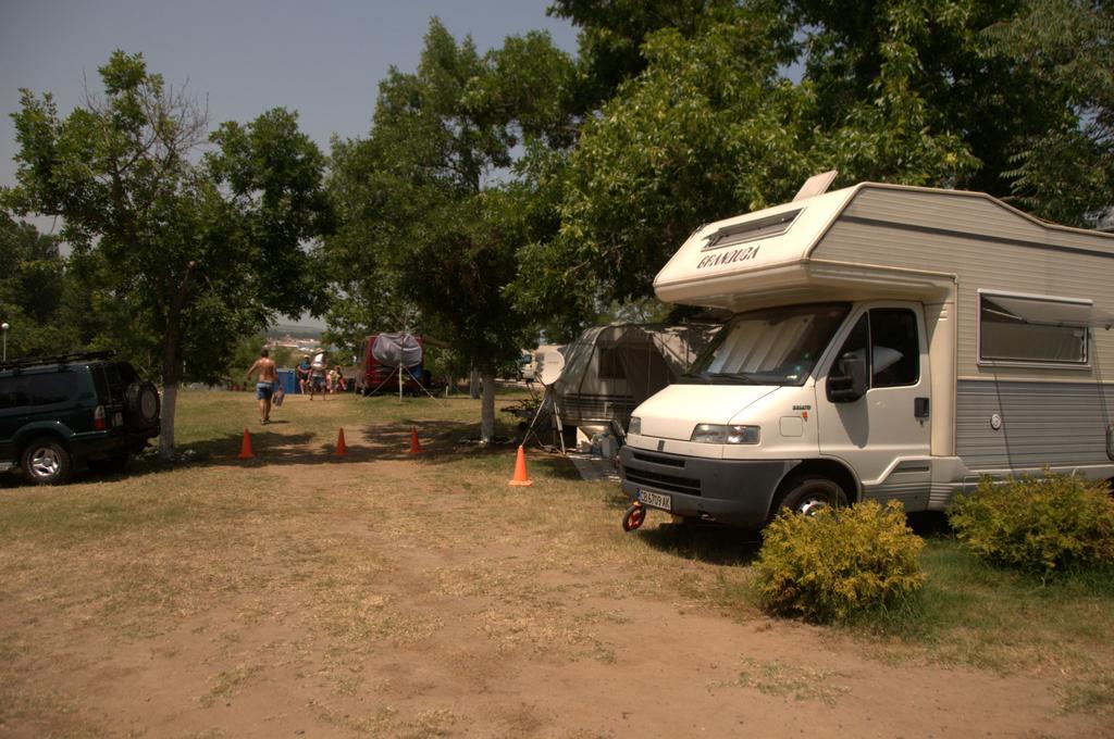 Camping Goldfish โซโซโปล ภายนอก รูปภาพ
